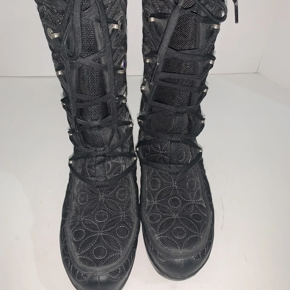 Helly Hansen Boots Womens Size 6.5 Black Quilted Faux Fur Lace Up Winter Snow